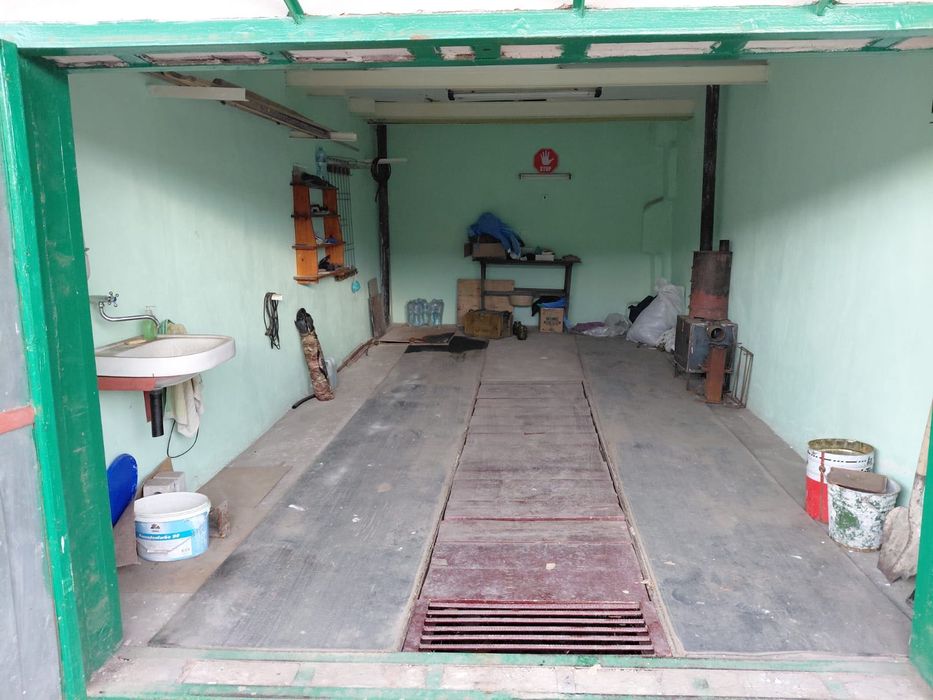 Продам гараж лазурний