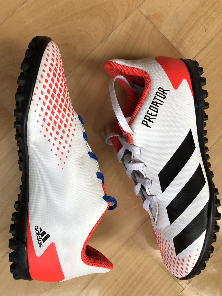 Adidas Predator turfy rozmiar 33,5