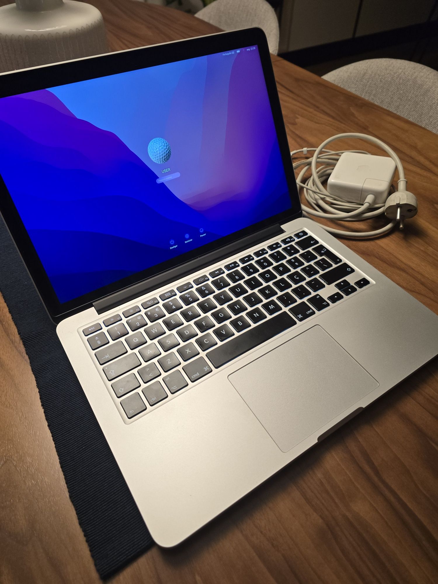 MacBook Pro 2015 8GB 512GB. Troca/Retoma. Acessórios originais