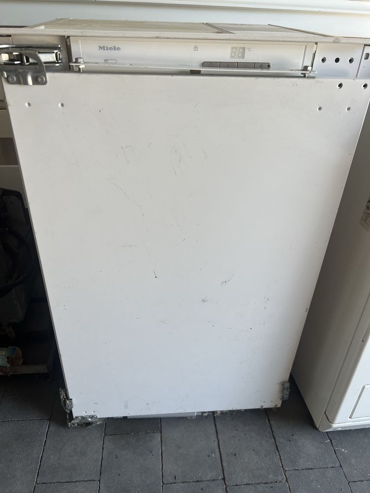 Lodowko zamrazalka miele 49254 if uszkodzona