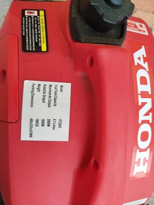 Продам бензиновий генератор HONDA