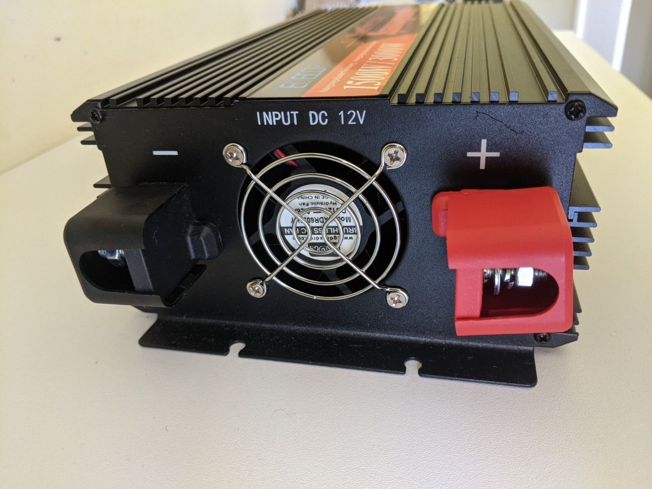 Przetwornica Edeacoa Inwerter Falownik 1500W 230V przyczepa campingowa