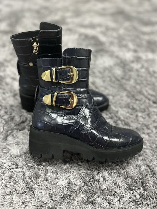 Жіночі шкіряні осінні черевики