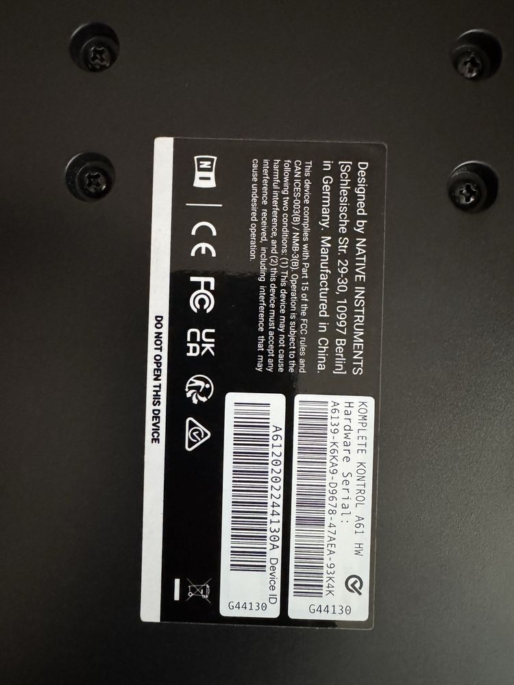 MIDI-клавіатура Native Instruments Komplete Kontrol A61 (як нова)