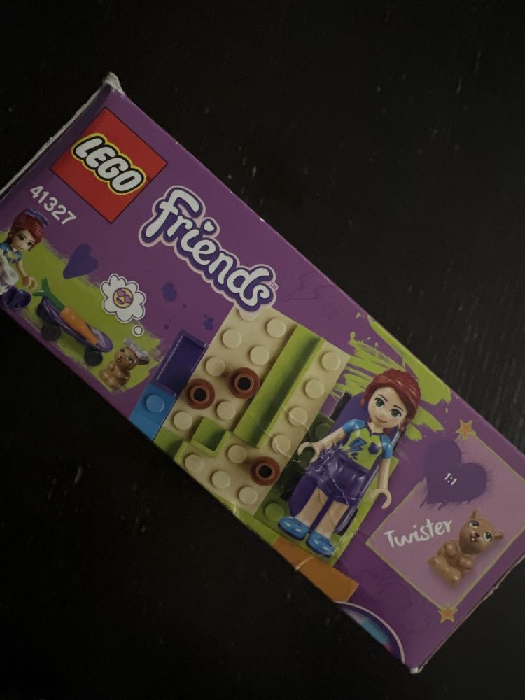 LEGO Friends 41327 Sypialnia Mii. cały zestaw