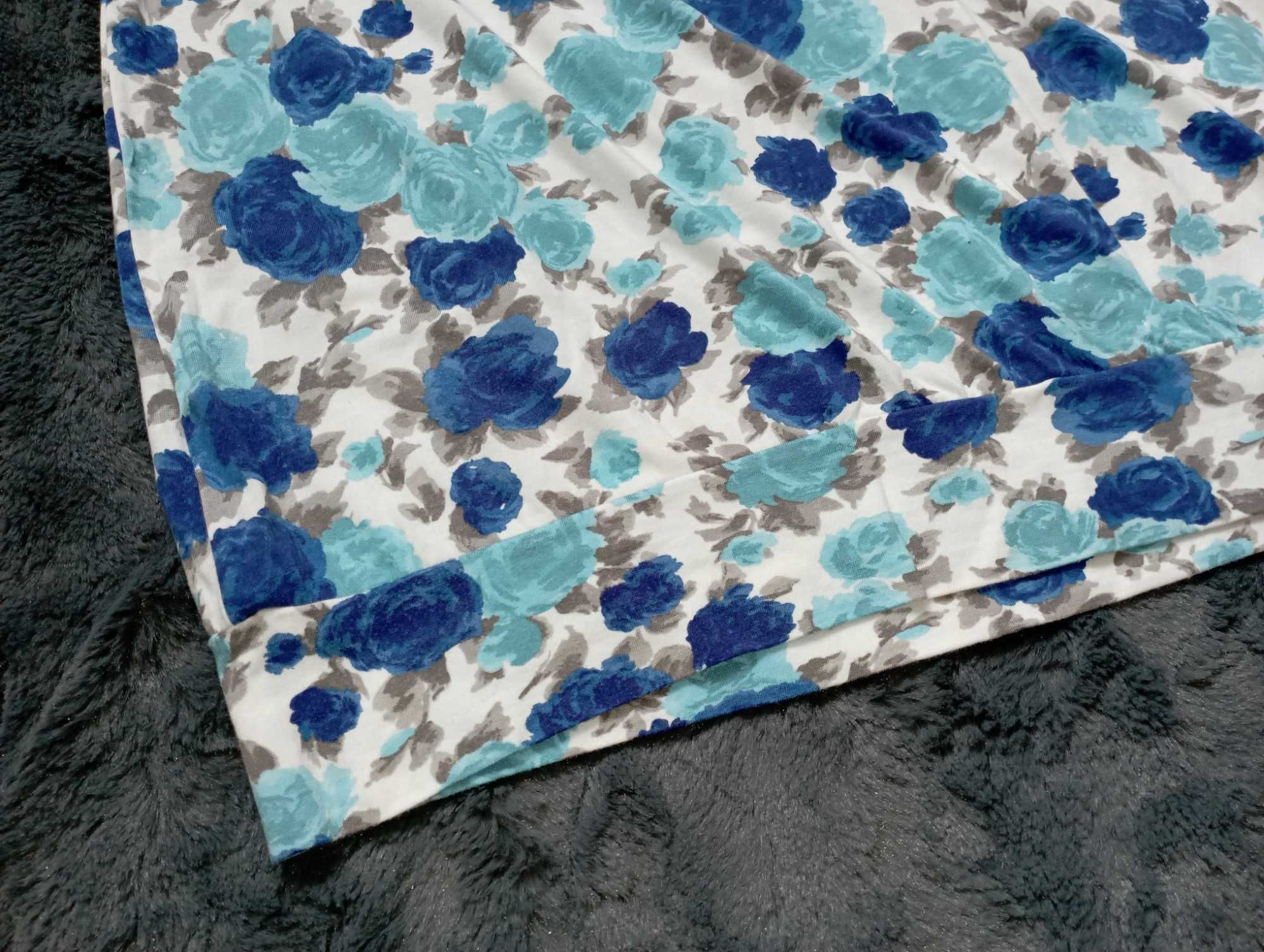 Elastyczna bluzka w niebieskie kwiaty Orsay rozmiar M