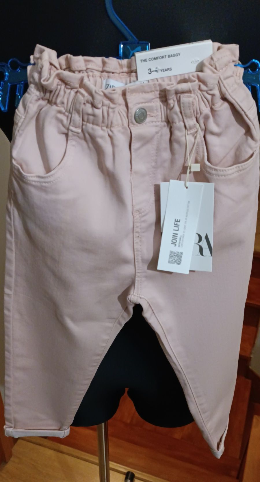 ZARA Spodnie Dziecięce Różowe z gumką Jeans o kroju Comfort r,104 Nowe