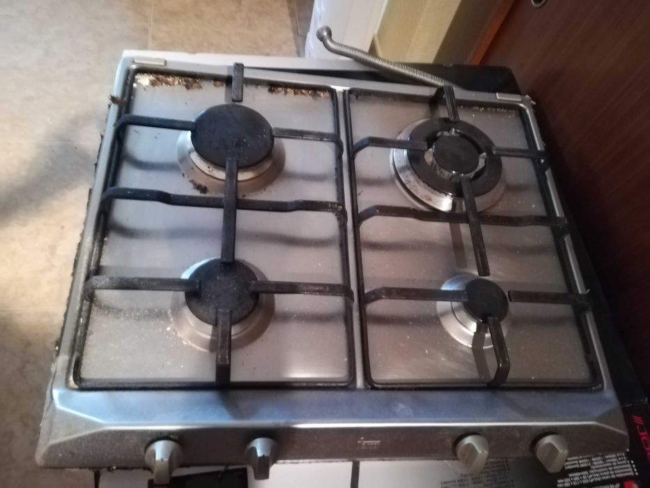 Placa de fogão Teka usada mas a funcionar perfeitamente (gas natural)