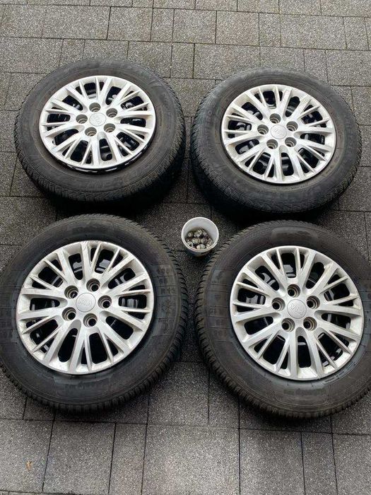 Opony zimowe wraz z kołpakami  15"