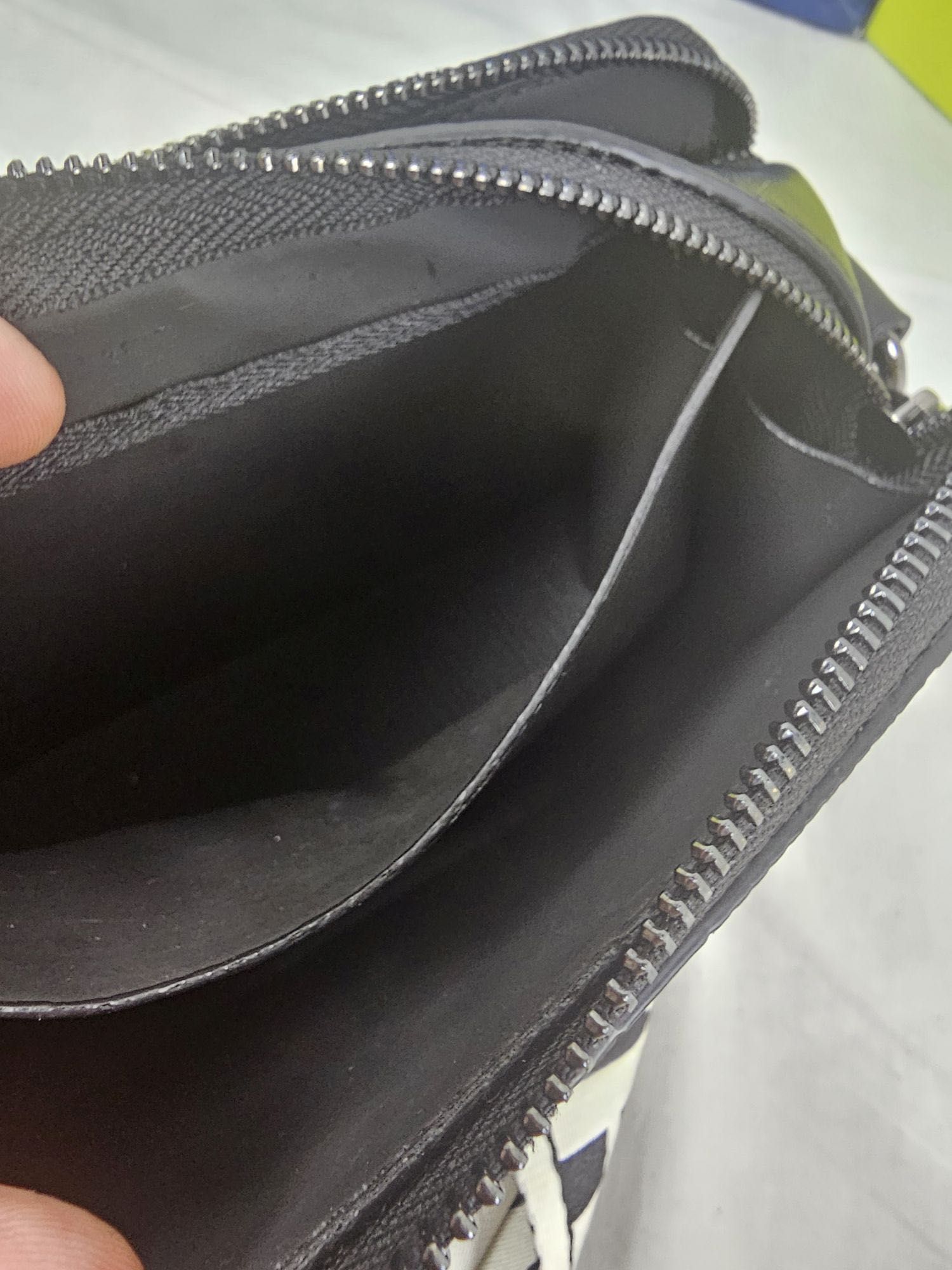 Torebka torba Michael Kors kuferek czarny kratka damski