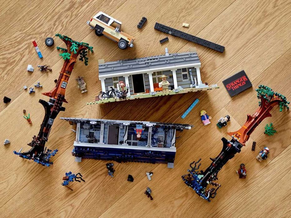 Конструктор LEGO Stranger Things The Upside Down 75810, 2287 деталей