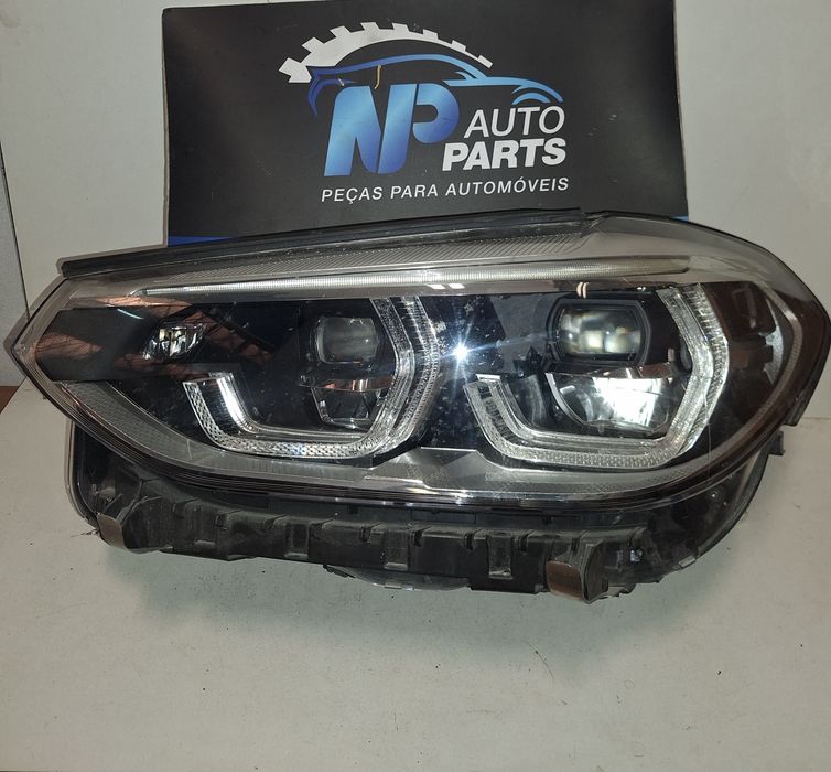 Farol esquerdo Bmw X3 G01 de 2020