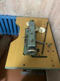 Промышленная швейная машина (3-х фазная)