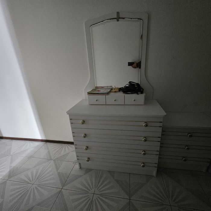 Cómoda quarto usada