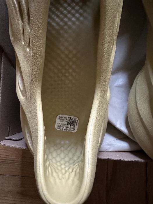 Yeezy foam runner sulfur novos na caixa