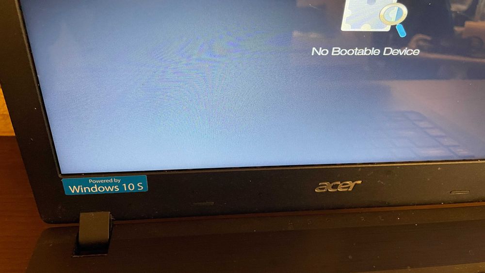 Laptop Acer Aspire A1132, model N17Q4 - uszkodzony
