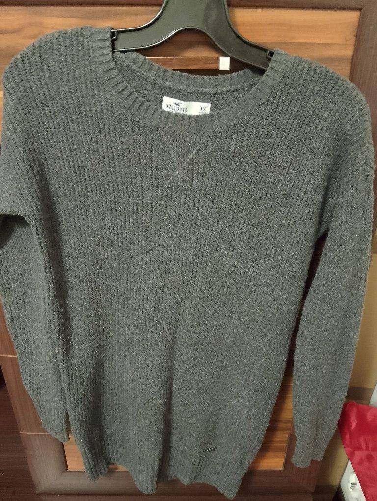 Hollister xs używany sweter
