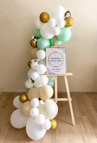 Dekoracja balonowa (sztaluga) na przywitanie gości. Dekoracja weselna