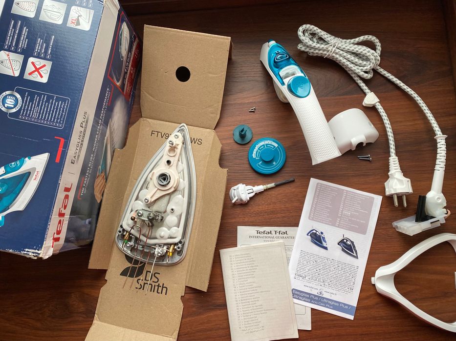 Нові оригінальні запчастини до праски TEFAL FV5718 Е0 Франція утюг