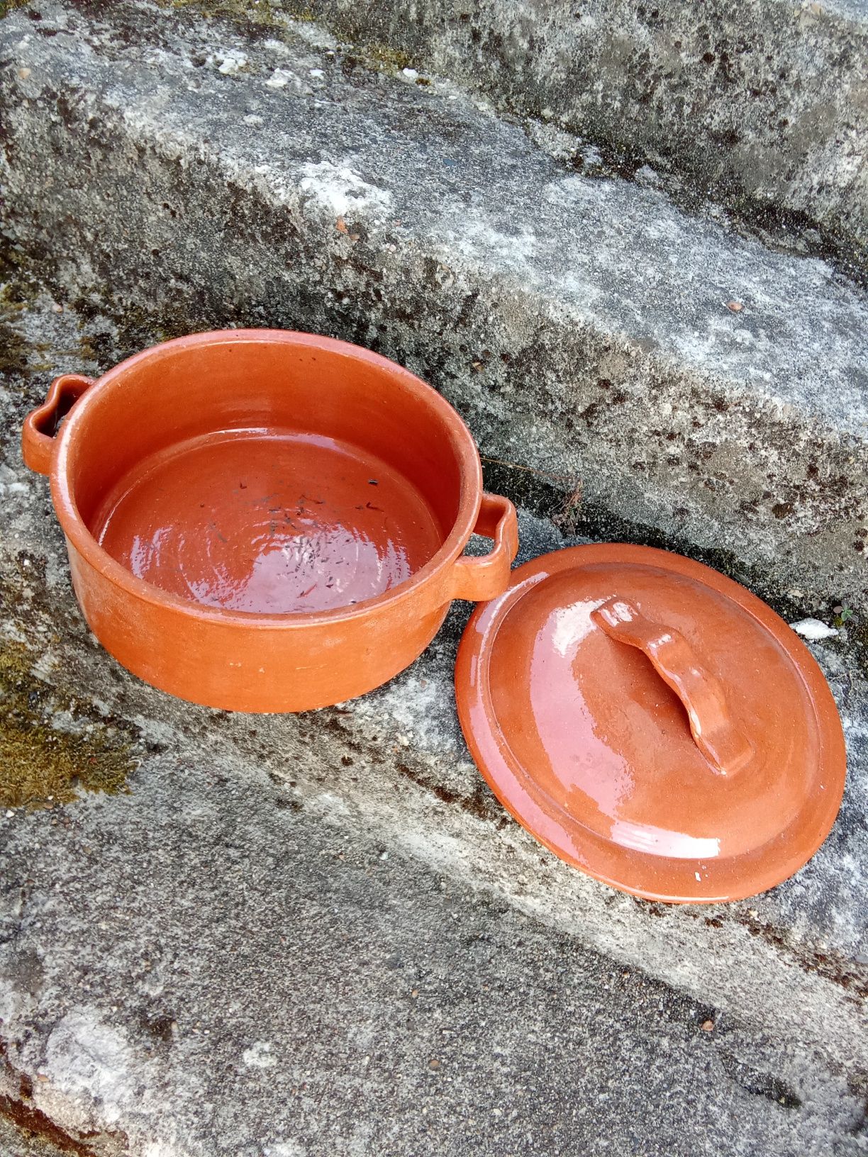 Tacho de barro. Antigo.