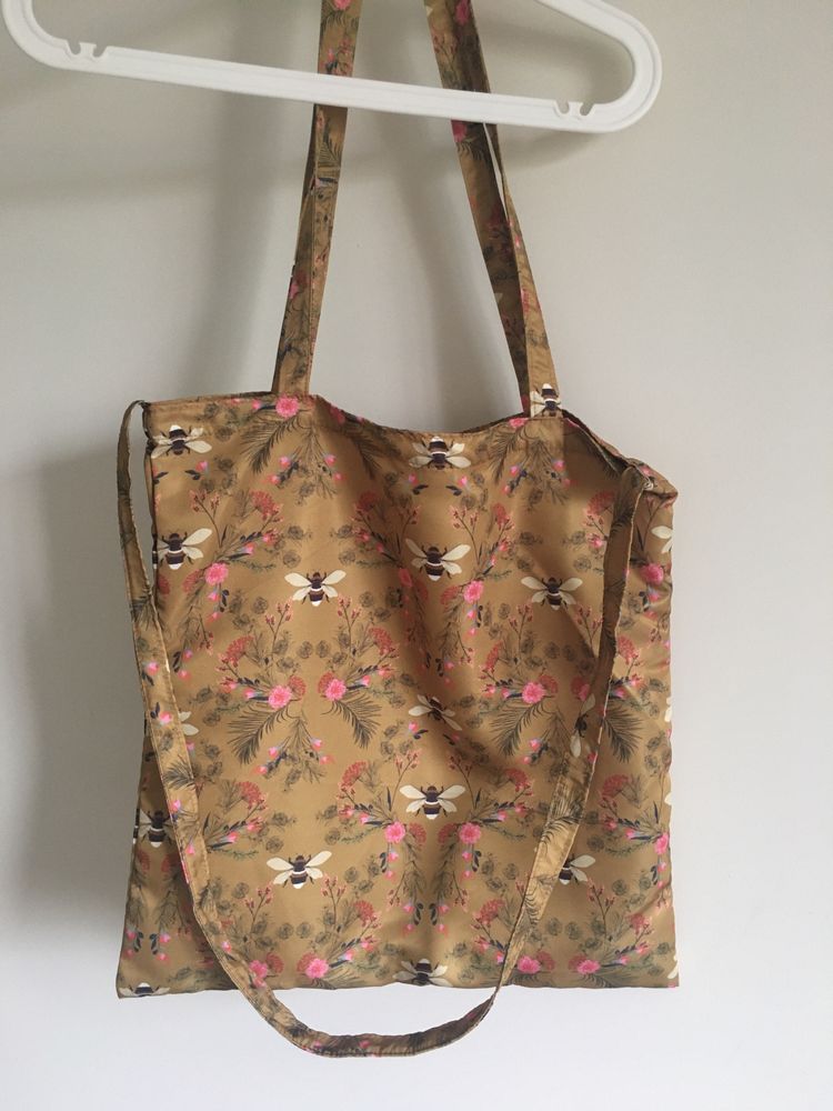 Tote bag flores e abelhas