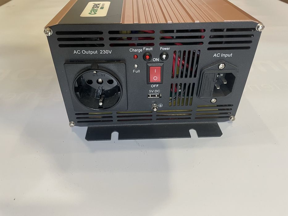 Инвертор Carspa CPS 2000 под внешний АКБ на 2кВт с АЗУ 15А ток заряд