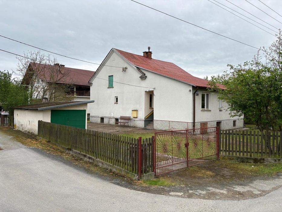 Dom z garażem, Brzeźnica, ul.Lipowa