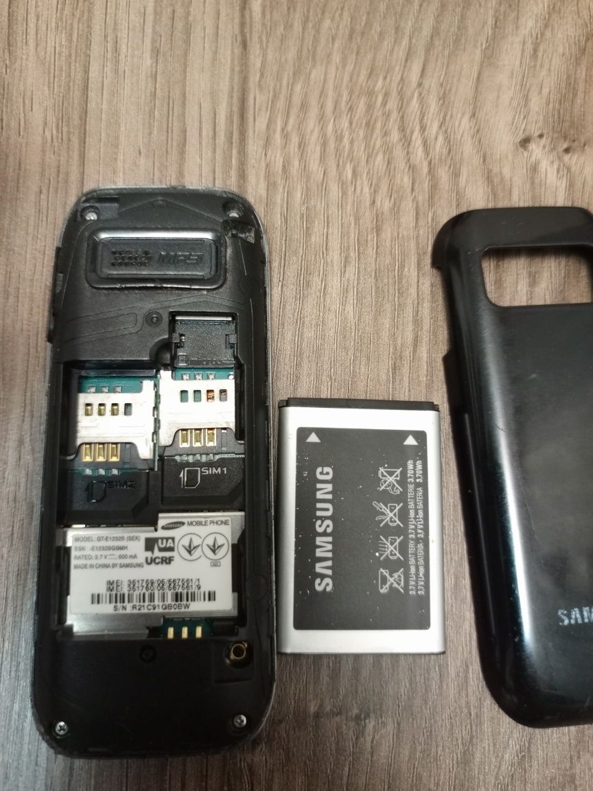 Мобильный телефон Samsung 1232 на 2 SIM card