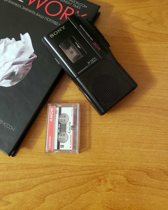 Диктофон SONY M-527V Microcassette Recorder