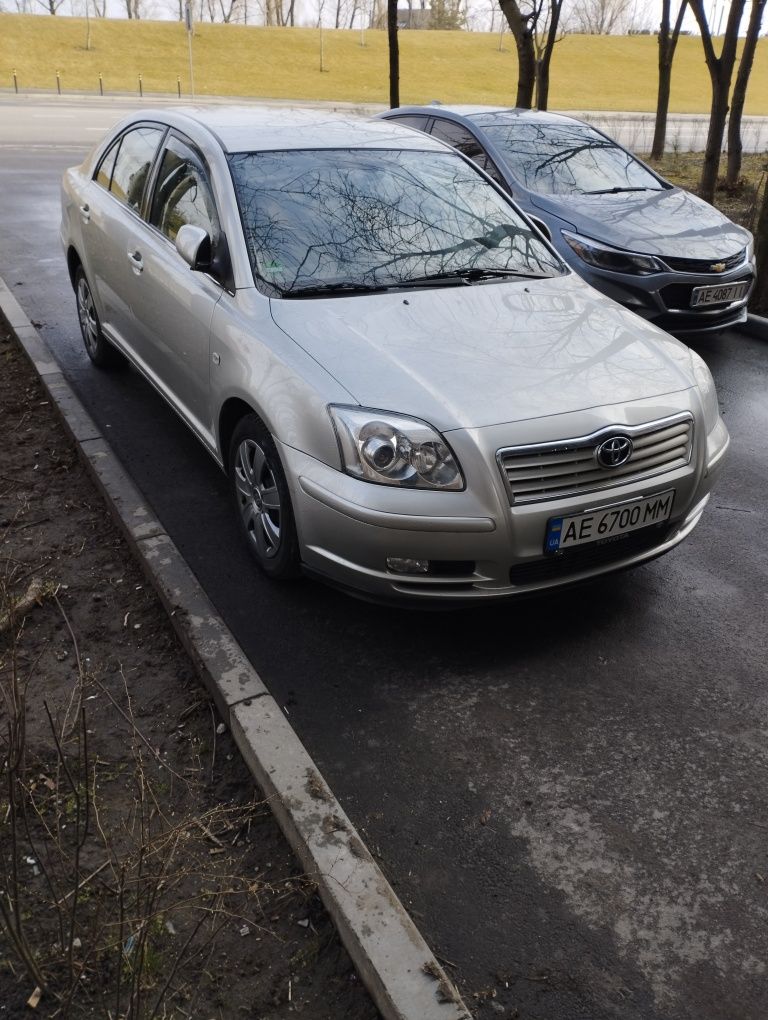 Toyota Avensis liftback