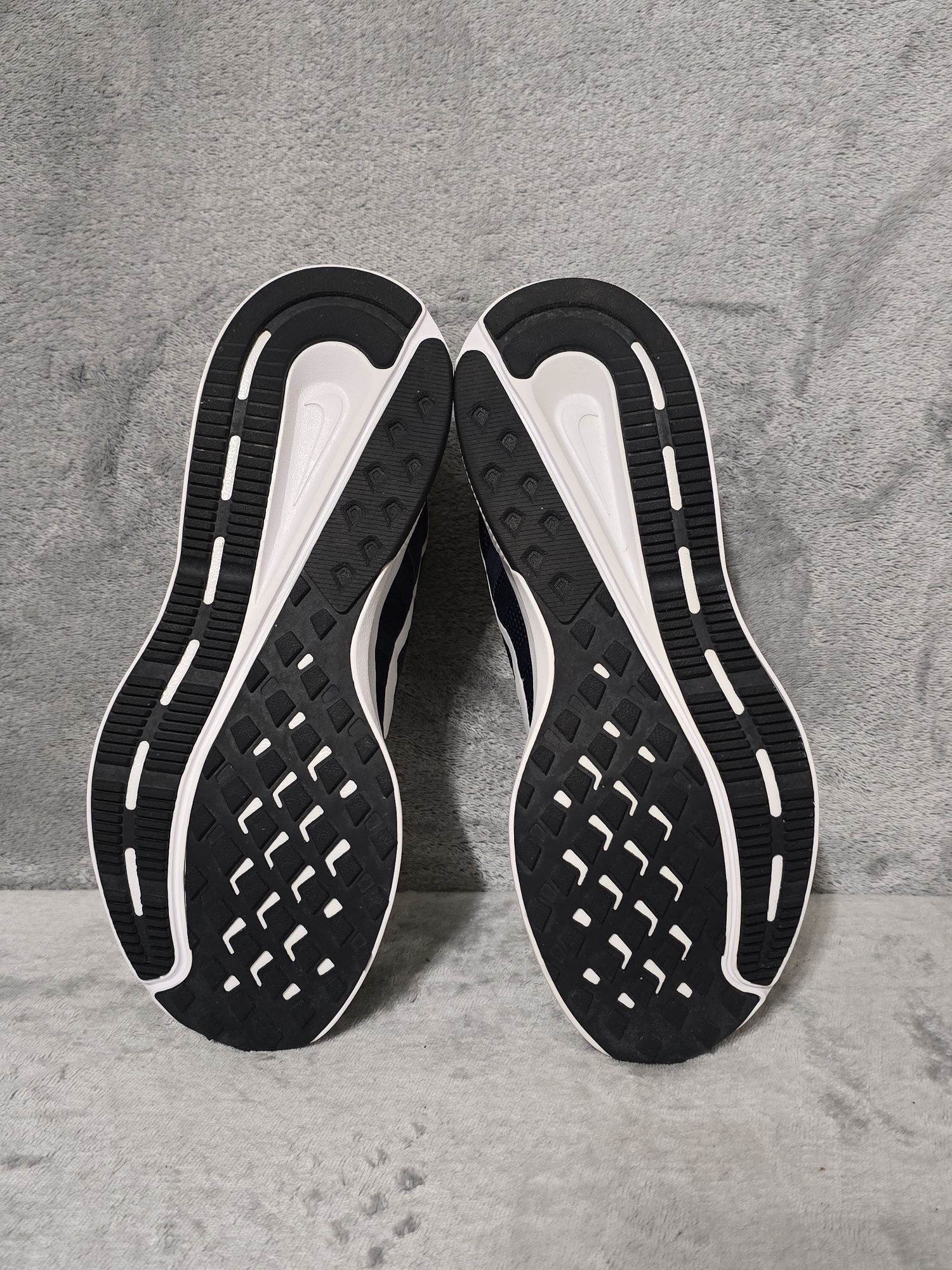 Чоловічі кросівки для бігу Nike Run Swift