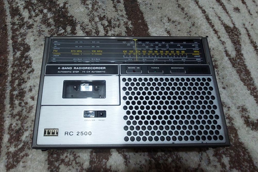 Radio ITT magnetofon RC 2500