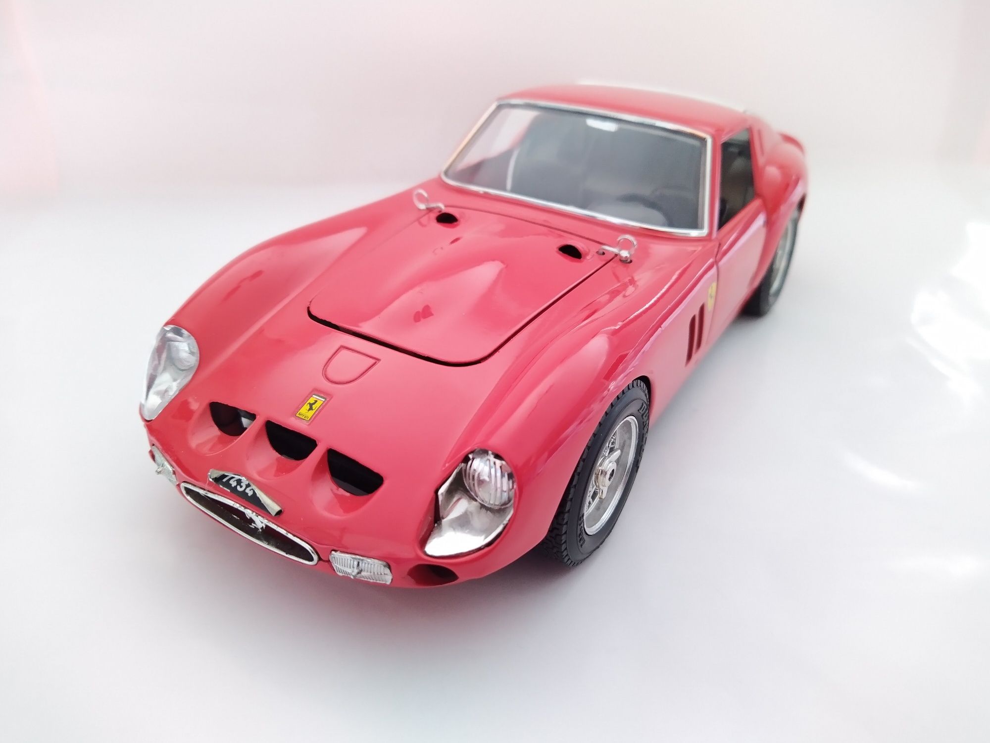 Ferrari 250 bburago burago Skala 1:18