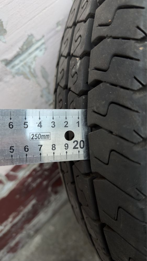 Шини 205/75R16C