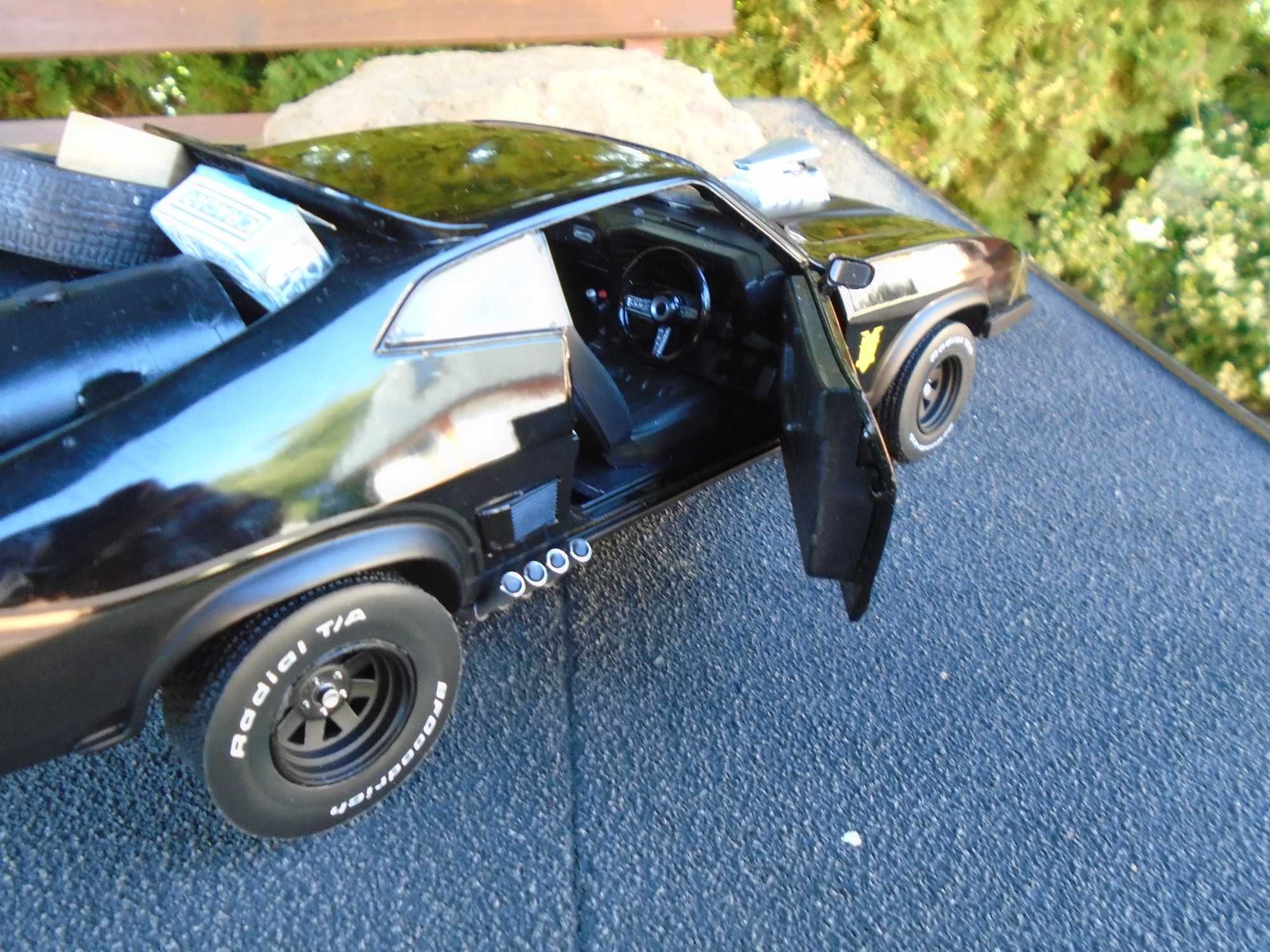 Ford Falcon V8 Interceptor Mad Max 2 Road Warrior 1:18