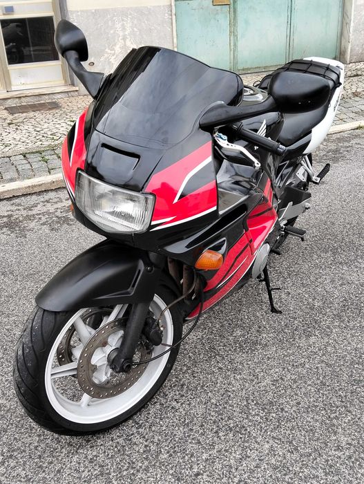 Vendo ou troco por carro