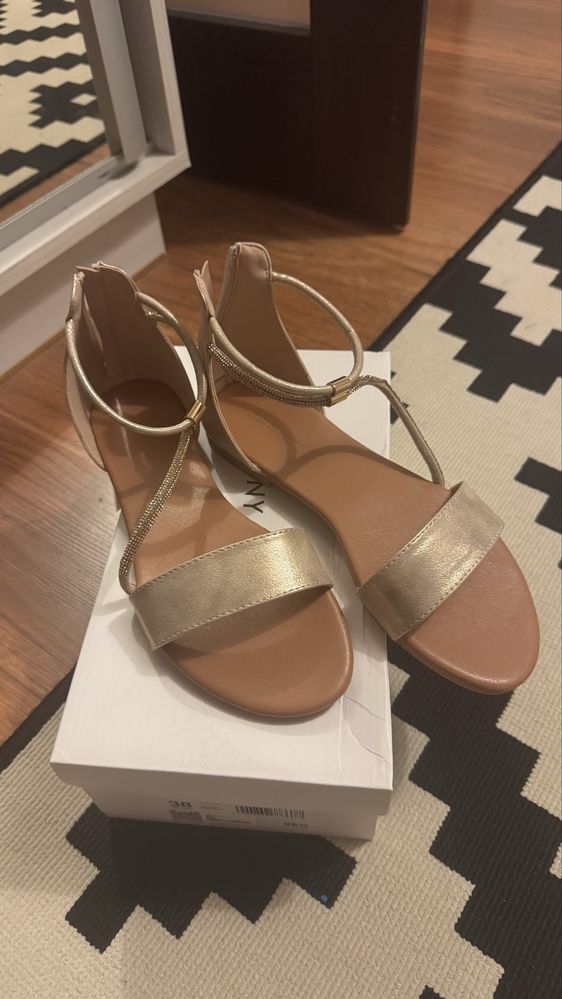Sandaly zlote firmy jenny fair r 38 nowe