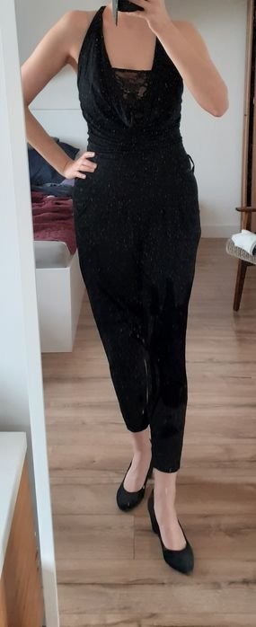 Damski kombinezon z koronką i odkrytymi plecami 36