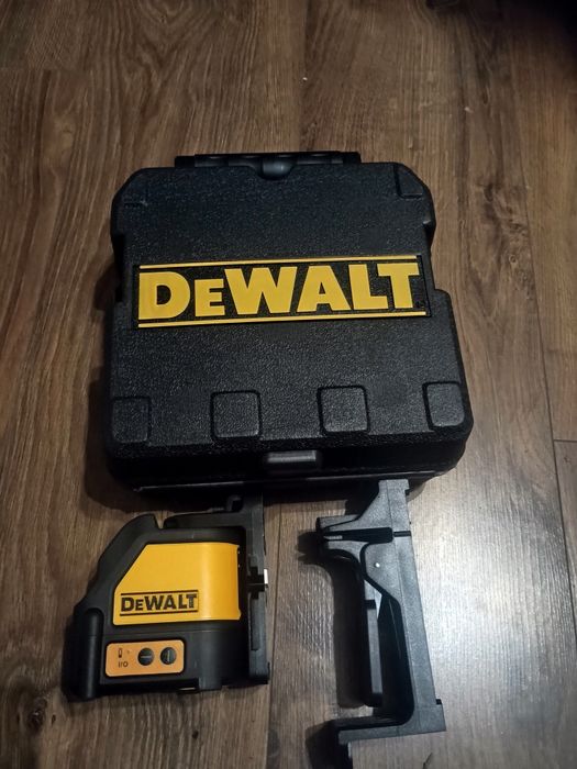 Laser krzyżowy DeWALT