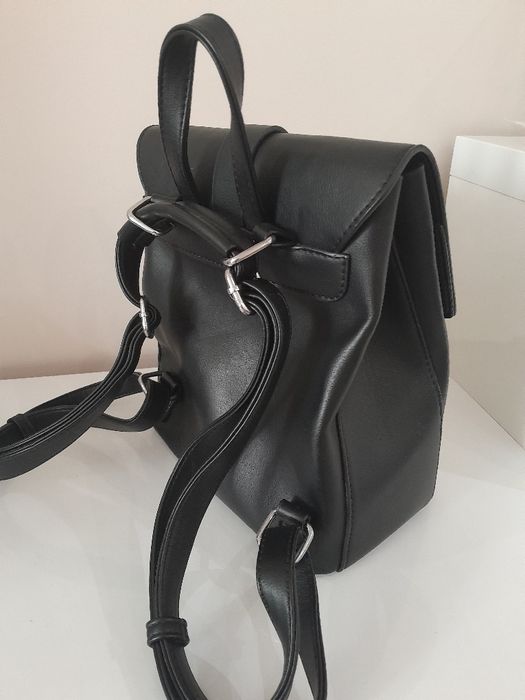 Рюкзак з екошкіри