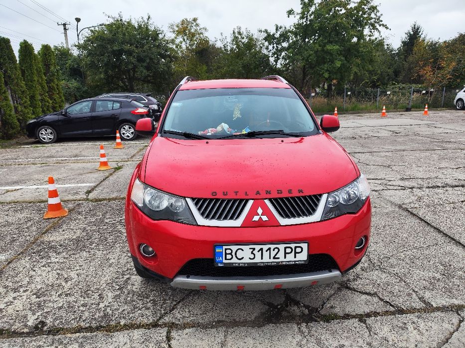 Mitsubishi outlander XL