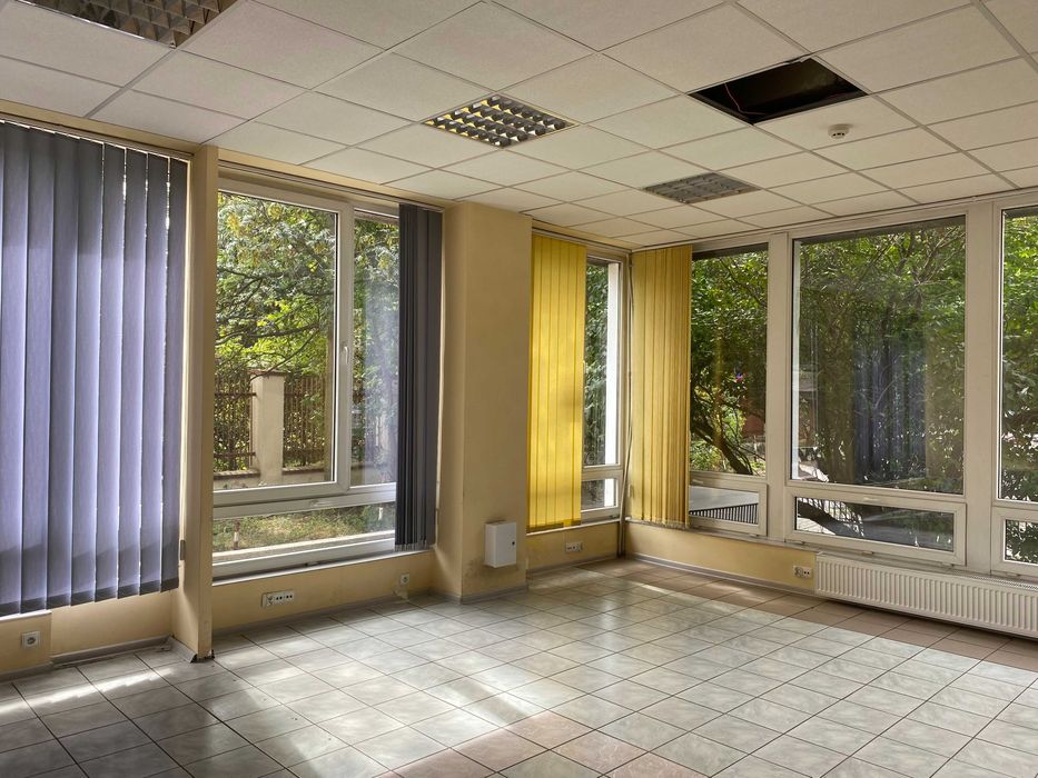 Lokal typu "open space" - Plac Na Stawach