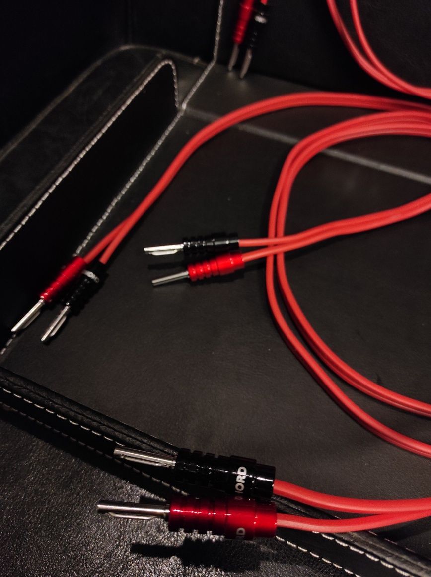 Vdh The Twin Red przewody głośnikowe Van Den Hul konfekcja Chord Ohmic