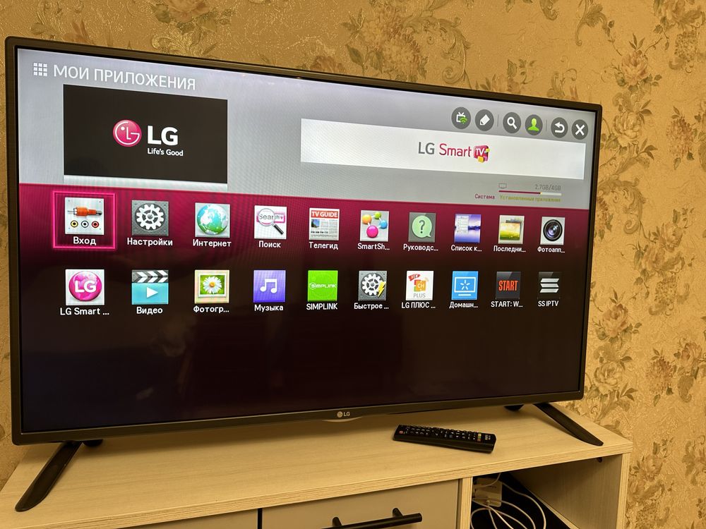 Телевізор LG  42 діагональ
