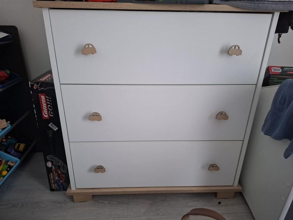 Zestaw mebli do pokoju dziecka