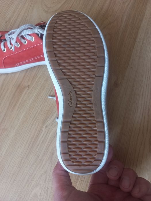 Женские новые кожаные туфли Clarks 41 p.