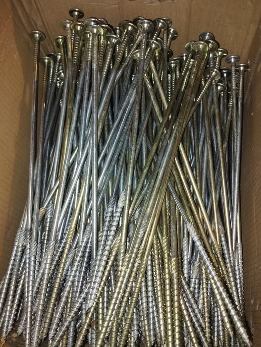 Wkręty ciesielskie 8x360. -1.50pln /1sztuka.   319 sztuk