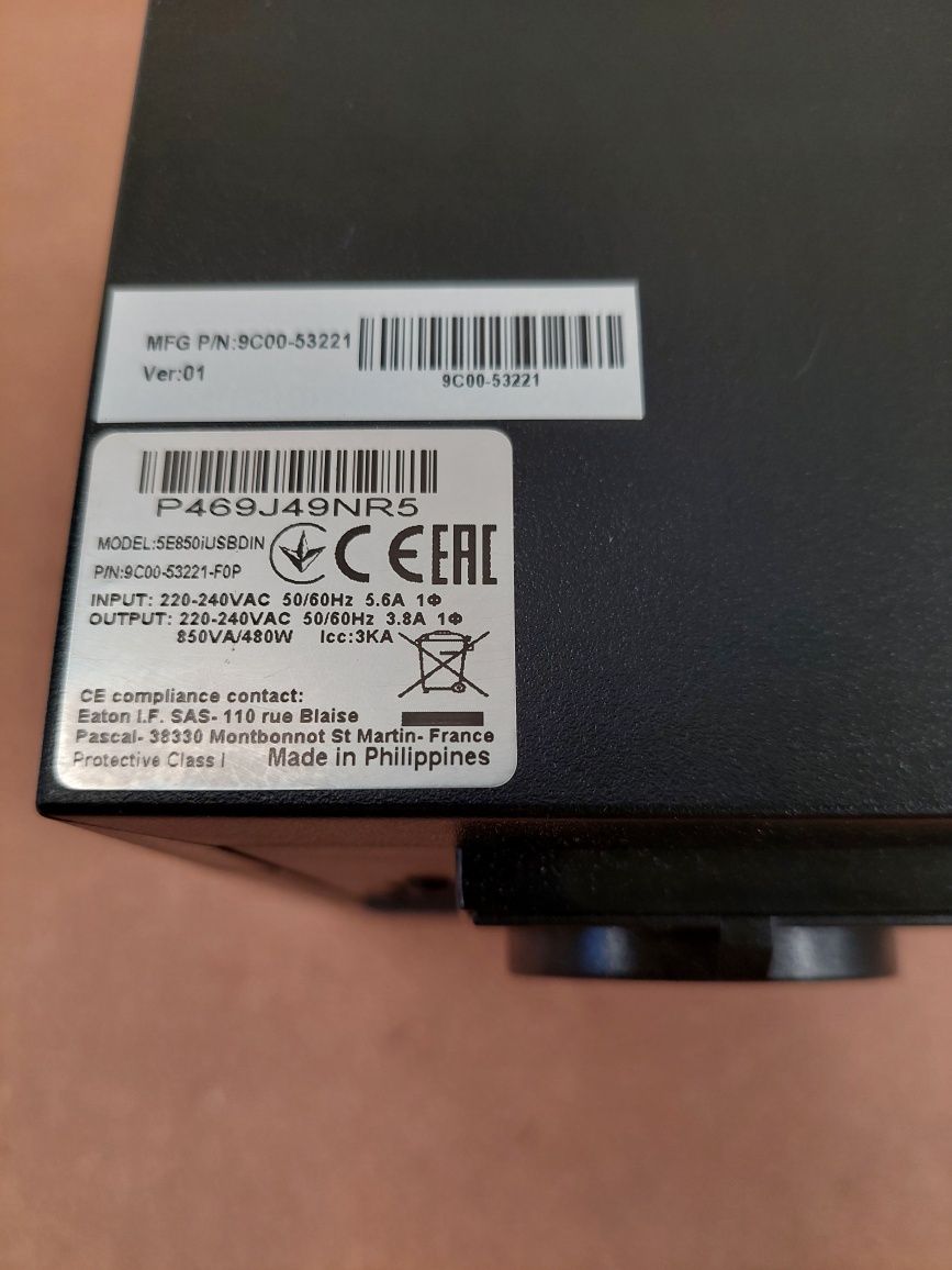UPS Eaton 5e avariada peças reparação 

- Modelo 5E.
- Cor preta.

Em