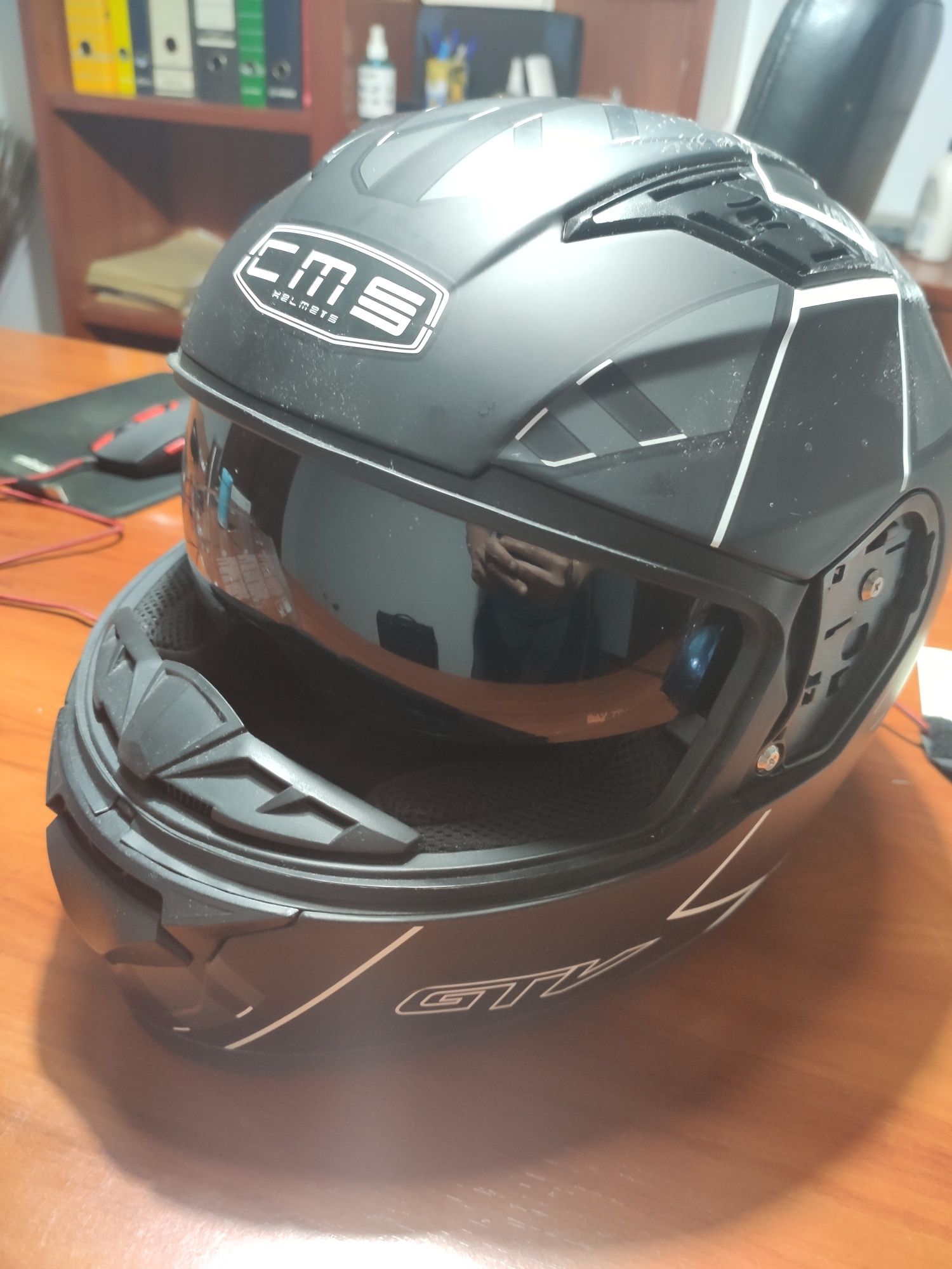 Capacete CMS gtv Strada (riscado)