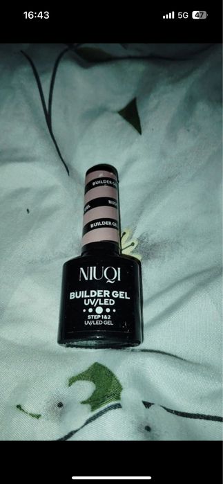 Rzedzy do paznokci + do paczki sa dodane dodatkowe rzeczy.